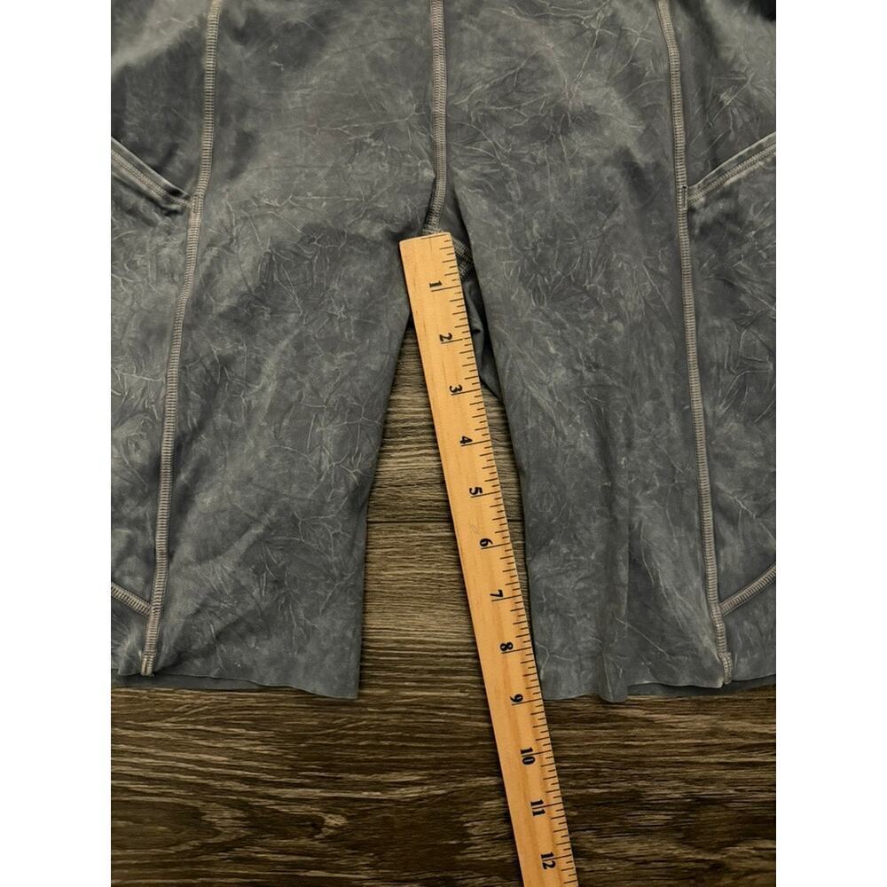 Lululemon Fast and Free biker Shorts *Ice Dye size 6 - Picture 2 of 7